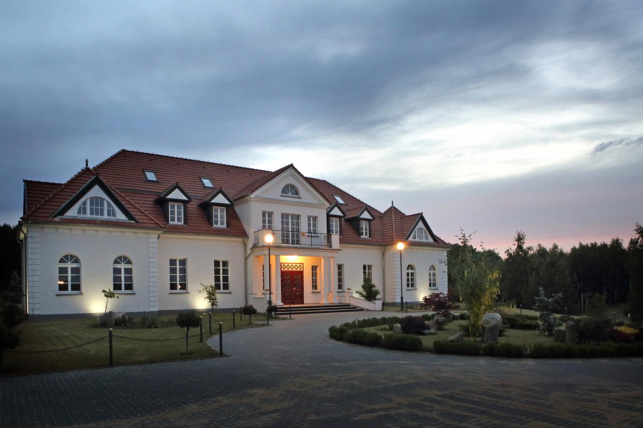 Palac I Folwark Nemino Sierakowice  Exterior foto